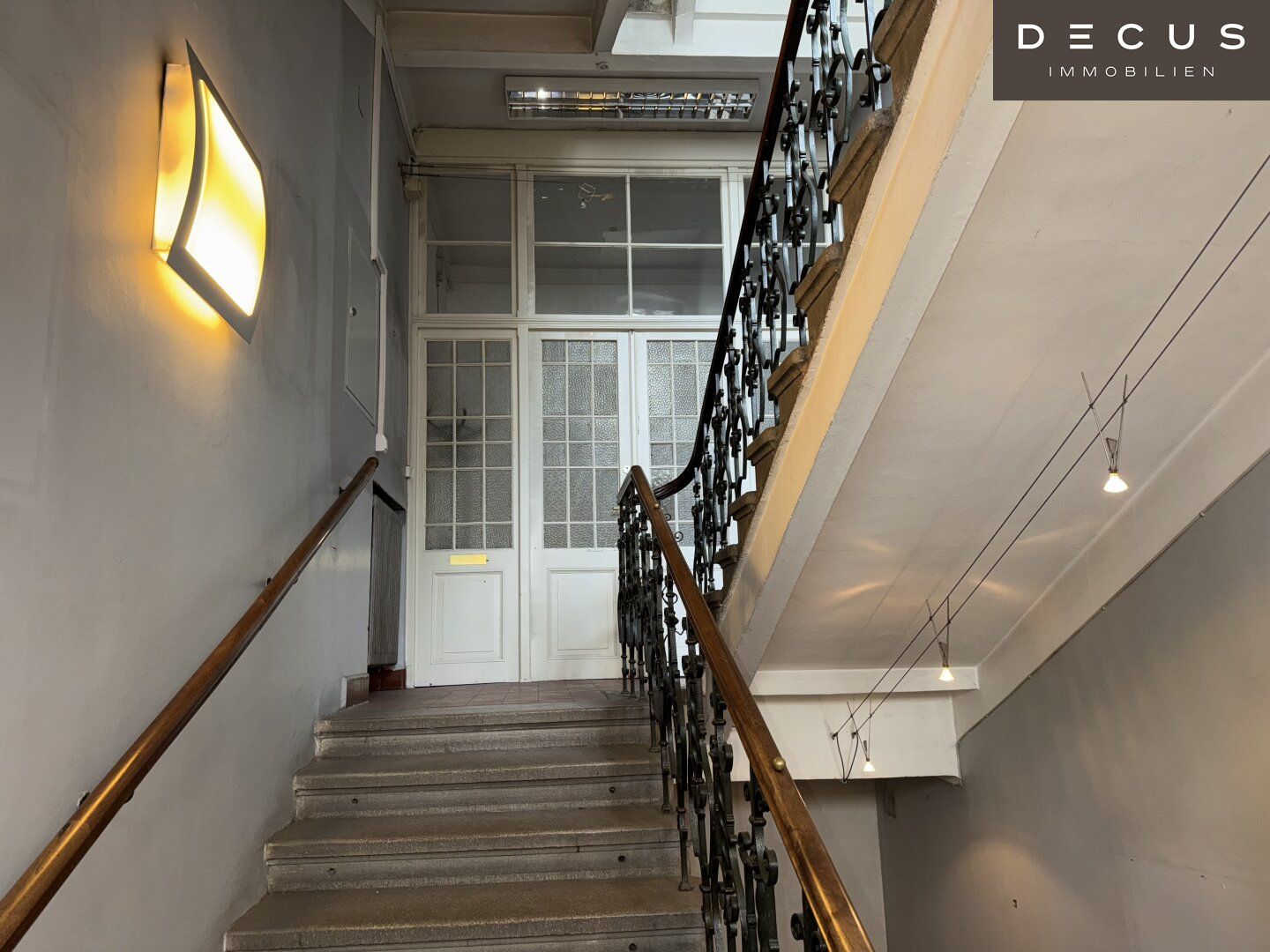 | REPRÄSENTATIVES ZINSHAUS | BESTANDSFREI | STADTPARK | BESTLAGE - Ansicht 2