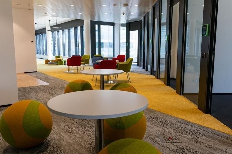 Moderne Büroflächen mit top-Ausstattung in der Airportcity in 1300 zu mieten - Ansicht 3