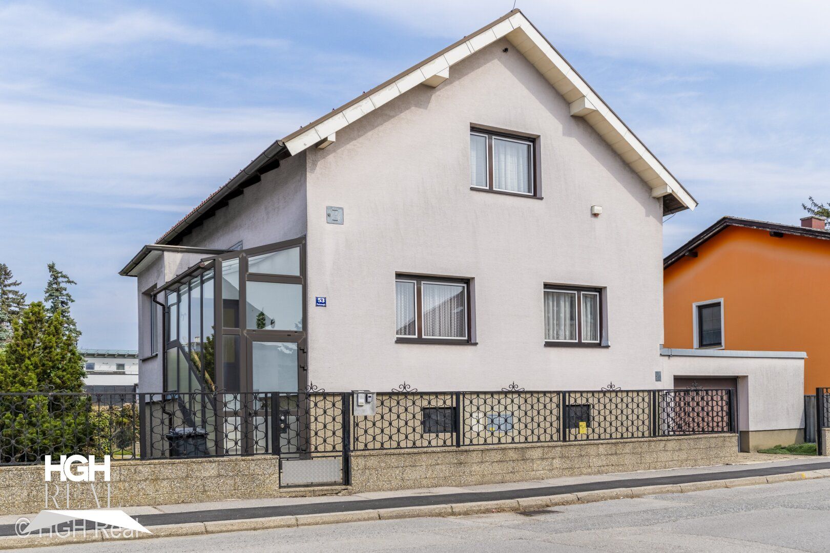 2104 Spillern Sonniges Einfamilienhaus mit Potenzial und großem Garten