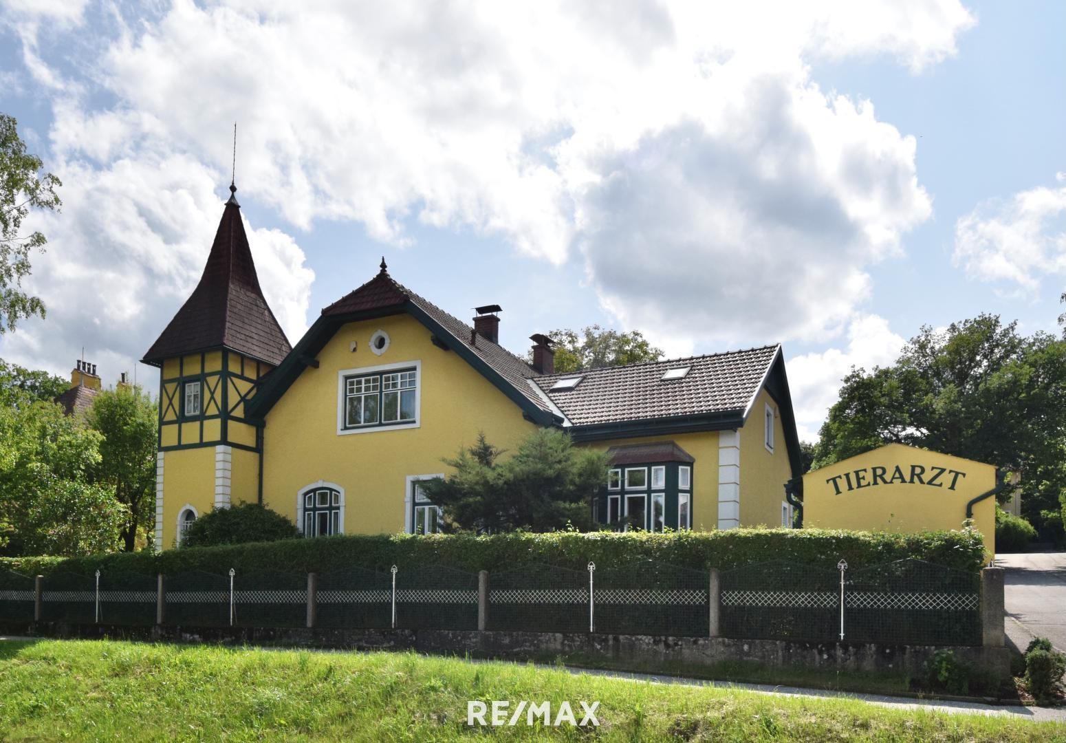 Exklusive Rarität - Villa mit traumhaftem Garten und Ordination in Zwettl