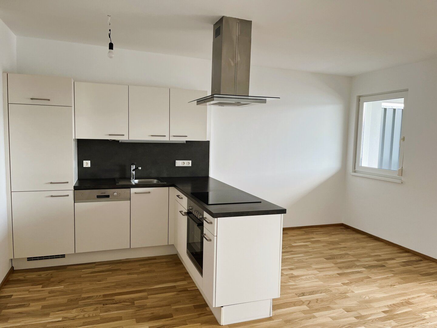 Gemütliche 2-Zimmer-Wohnung mit Balkon in Feldkirchen bei Graz