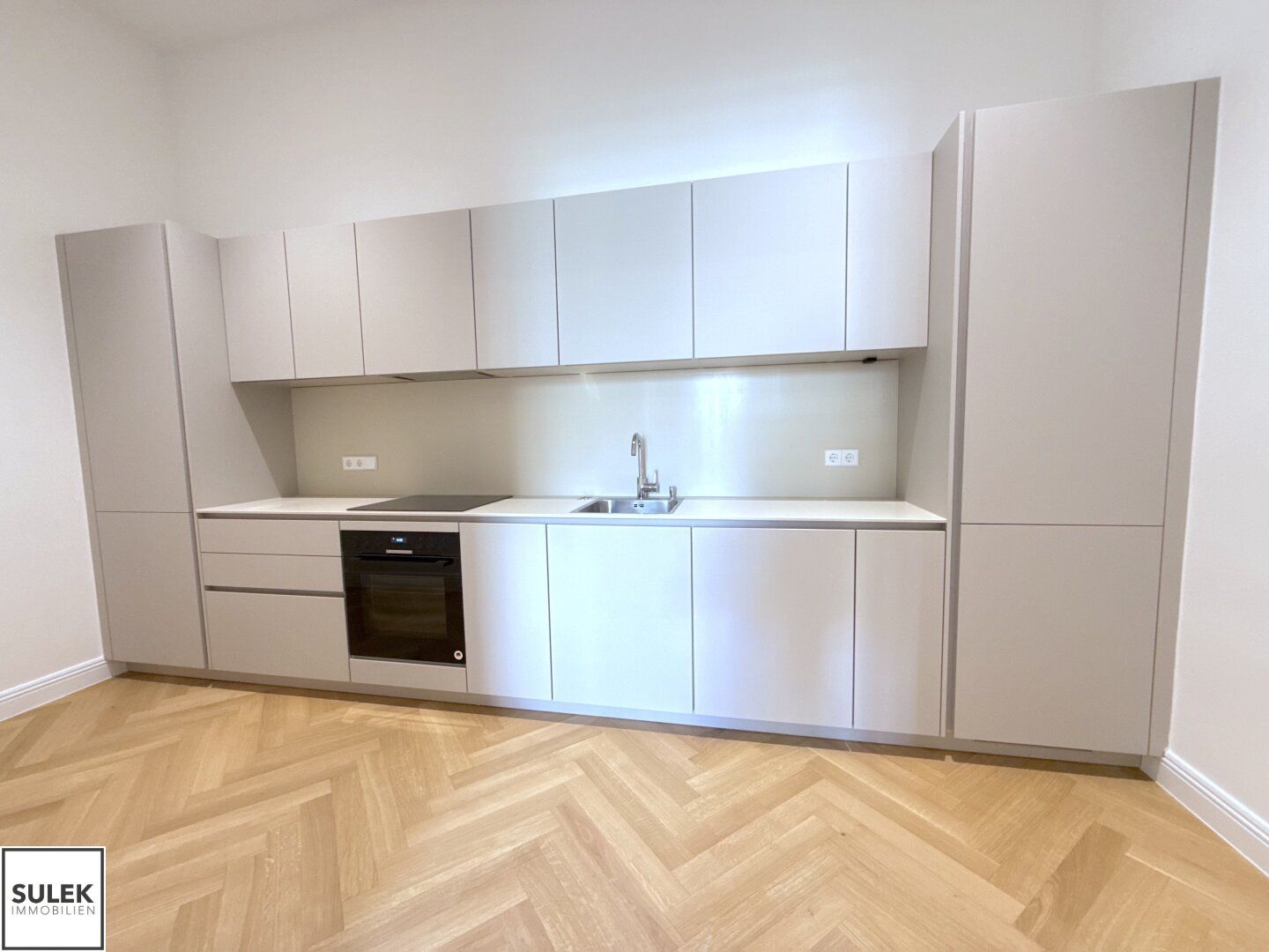 Erstbezug nach Sanierung: perfekte Wohnung inmitten der Innenstadt - ab Juli !