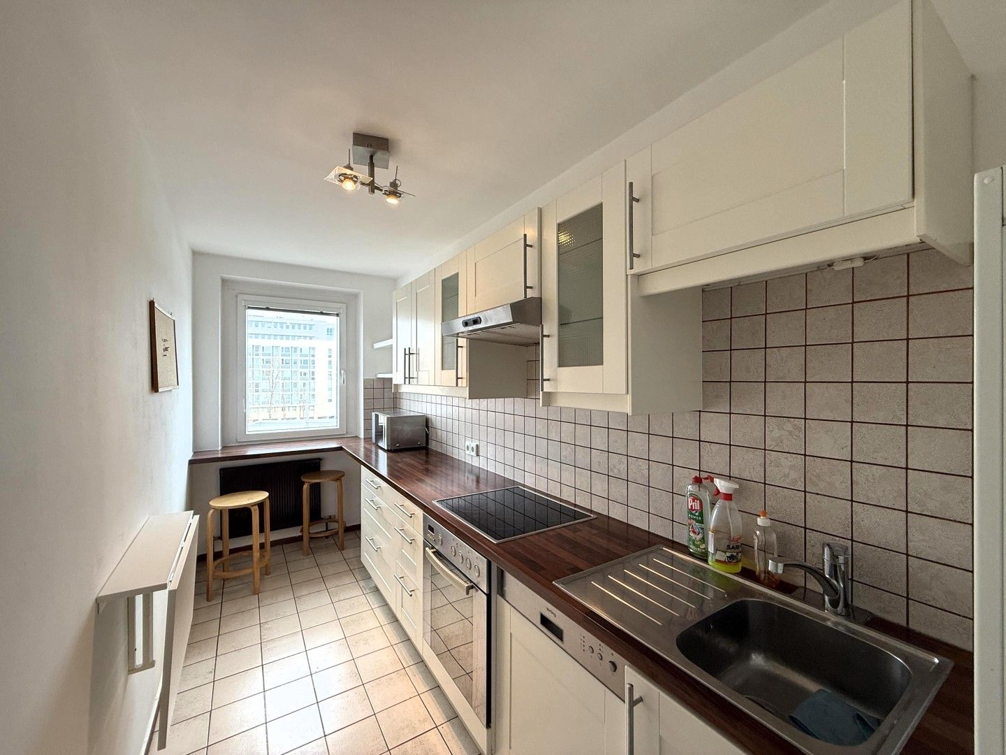Sofort bezugsbereit, 3 Zimmer in sehr gutem Zustand ! // Ready for immediate occupancy, 3 rooms in very good condition ! //