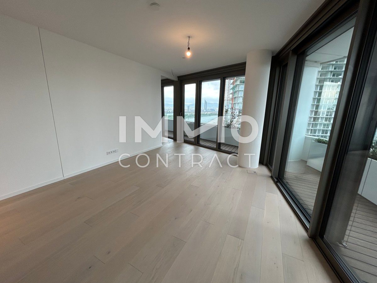 Leben im Hochhaus! Erstbezug 2-Zimmer Apartment inkl. Doorman, Gym, Sauna, Pool, Bar, uvm.