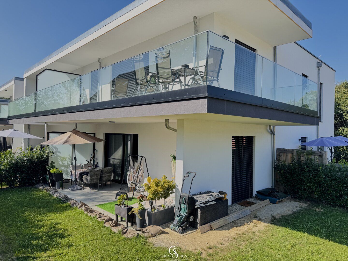 Architektur trifft Ruhe - Gartenwohnung mit Stil in Ungerdorf
