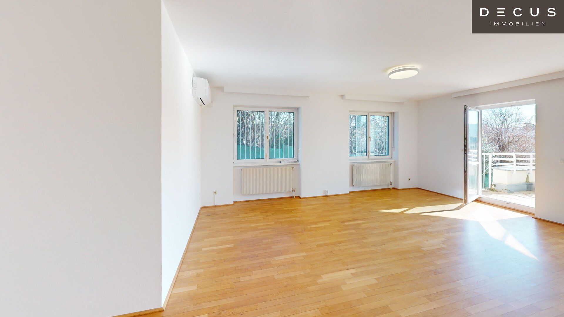 |180 m2 WOHNFLÄCHE | 400 m2 GARTEN | GARAGE IM HAUS | IDYLLISCHE LAGE NAHE DEN WEINBERGEN