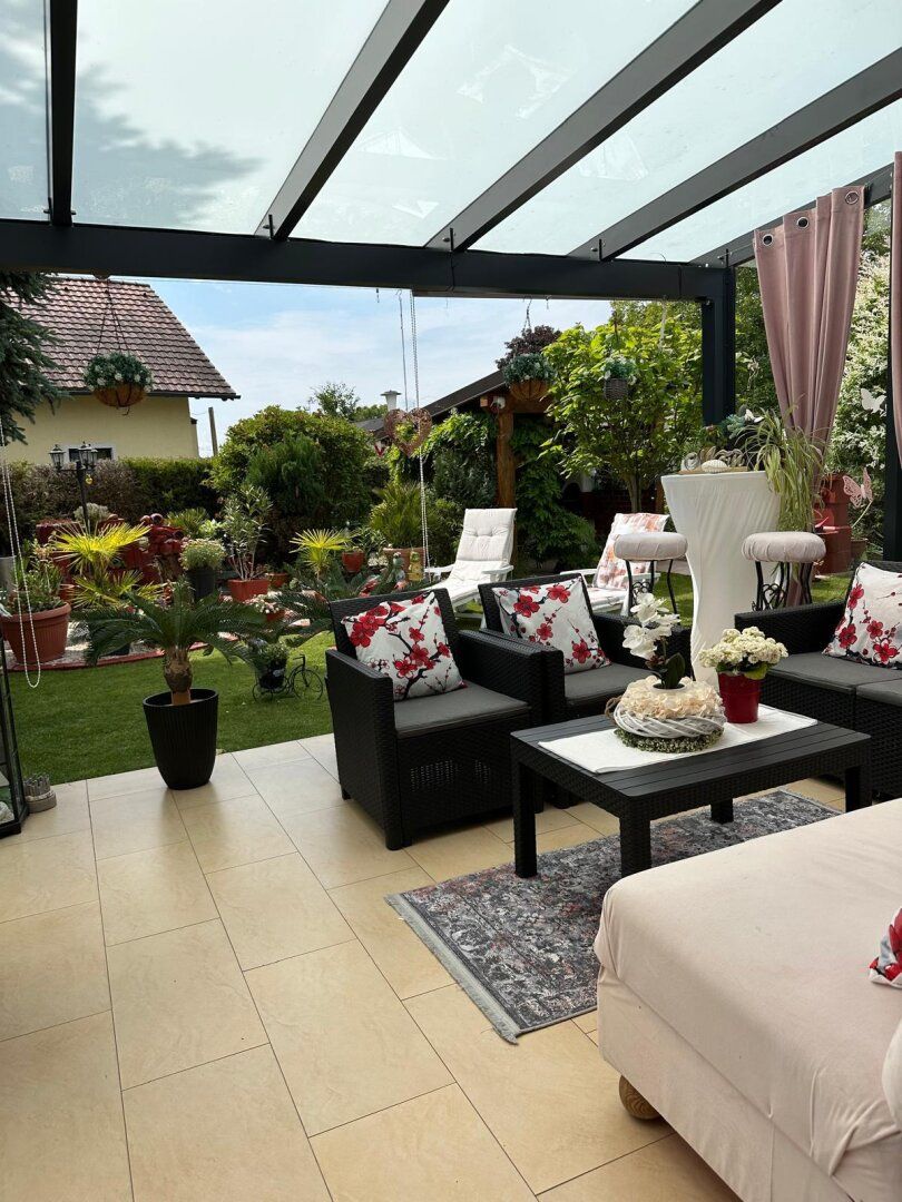    Bezauberndes Einfamilienhaus mit Gartenidylle