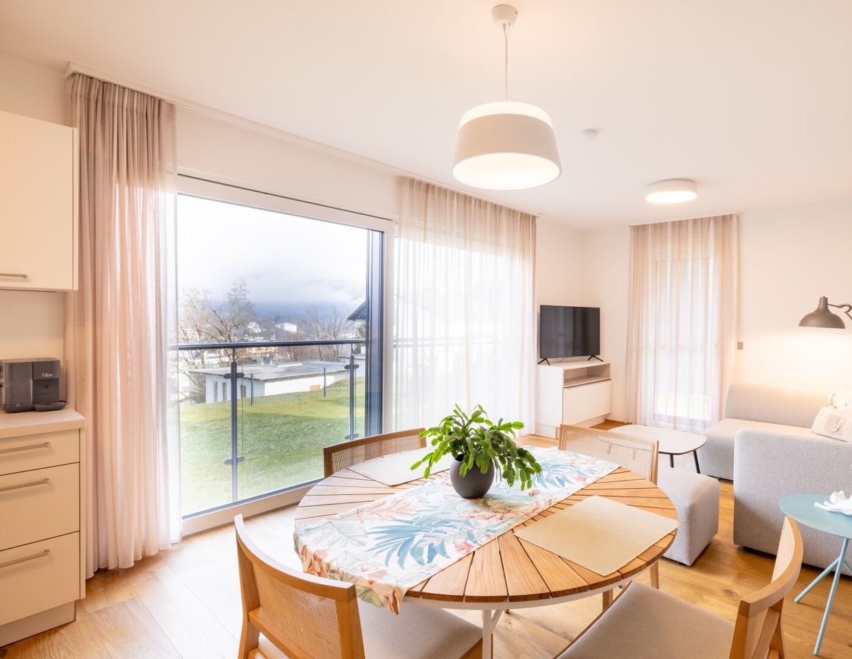 LIFESTYLE | 3-Zimmer-Gartenwohnung mit Ausblick auf Velden am Wörthersee