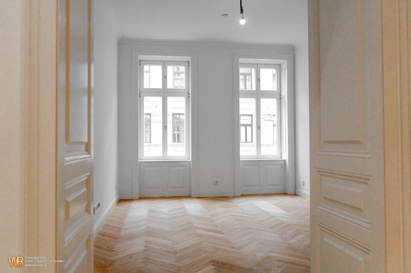 Kein Gas mehr! Wasserwärmepumpe, Smart Home und Photovoltaik! Perfekte Totalsanierung im Altbau! Stilvolle 2 Zimmer!