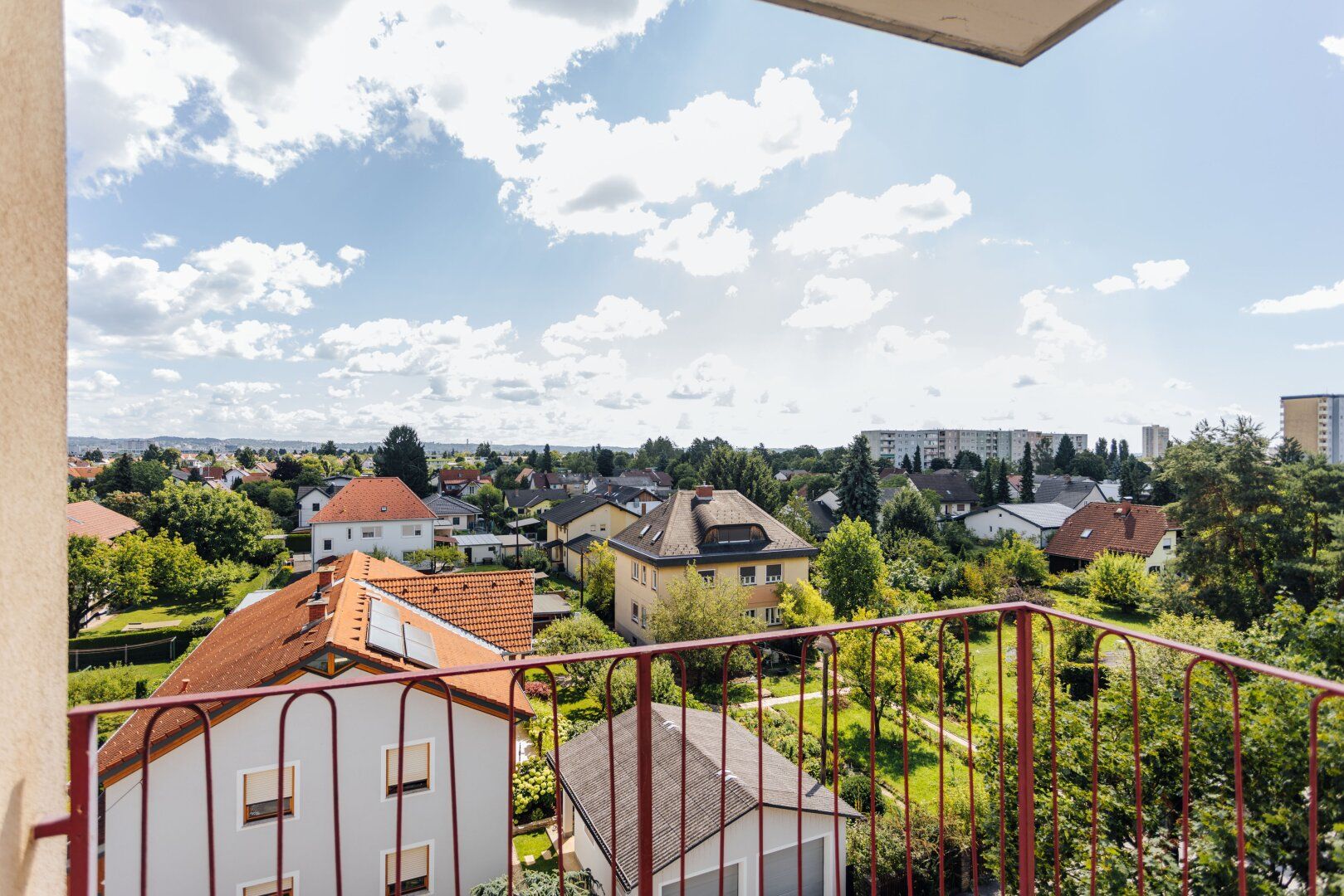 Helle 3-Zimmer-Wohnung mit traumhaftem Ausblick über Graz - ruhig & sonnig!