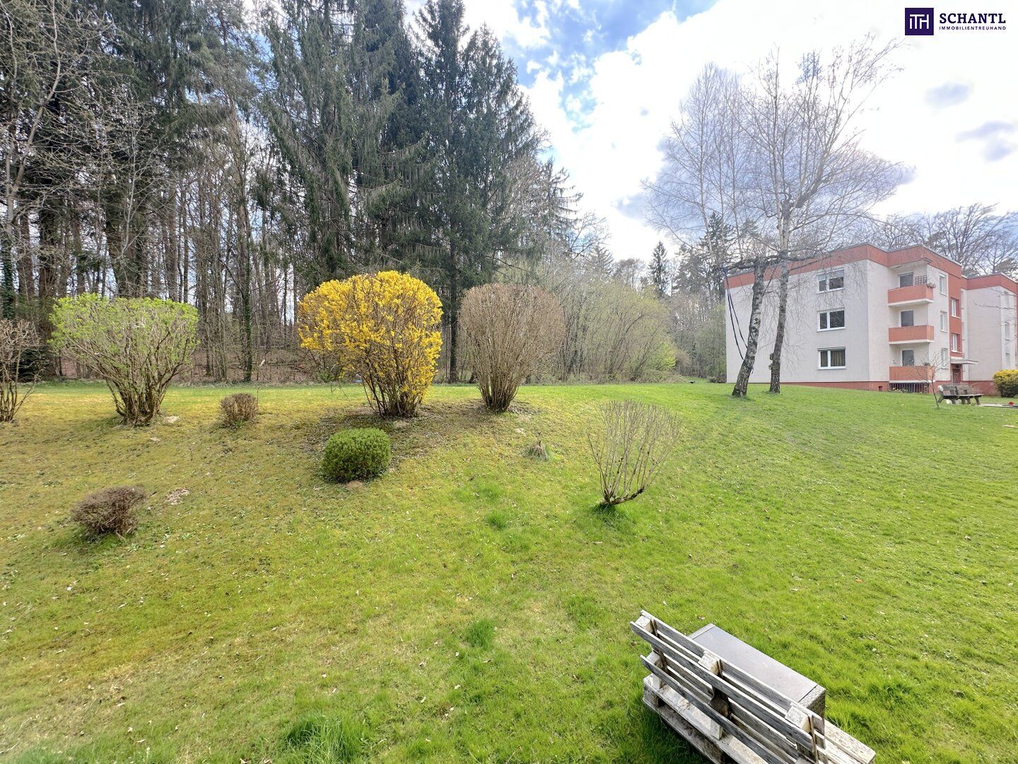 Großzügige 4-Zimmer-Wohnung mit 2 Balkonen in Waltendorf, separater Küche & Autoabstellplätzen - Berliner Ring 18, 8045 Graz