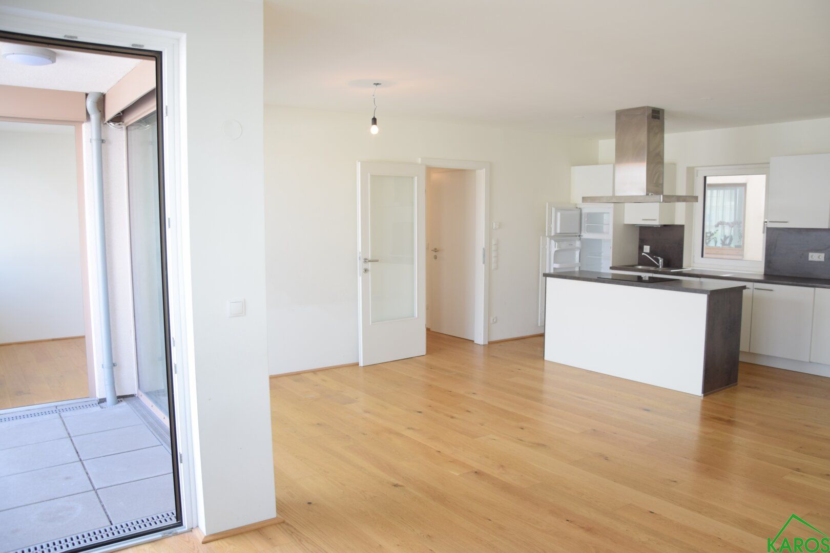 3-ZIMMER-NEUBAU MIT *LOGGIA + EINBAUKÜCHE*