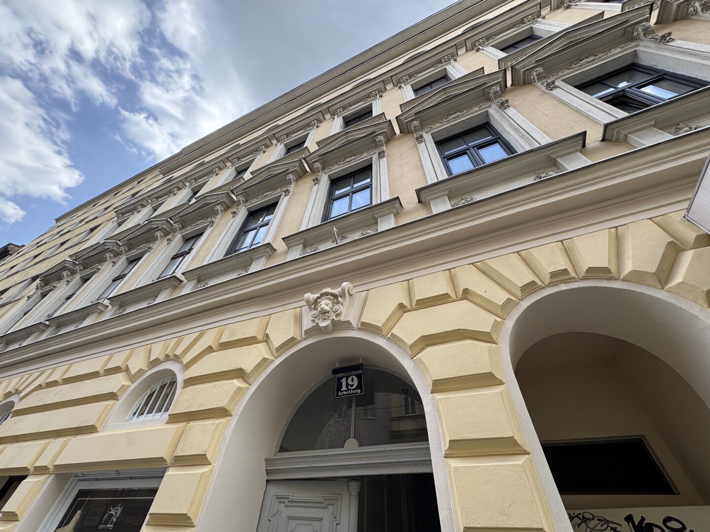 *Zentral gelegene 2-Zimmer-Wohnung in Margareten - Ideal zum Sanieren und Gestalten!*