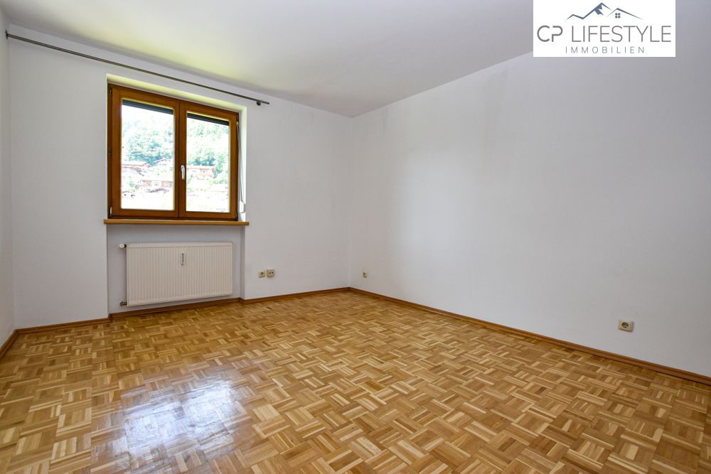Geräumige 4-Zimmer Eigentumswohnung mit Balkon