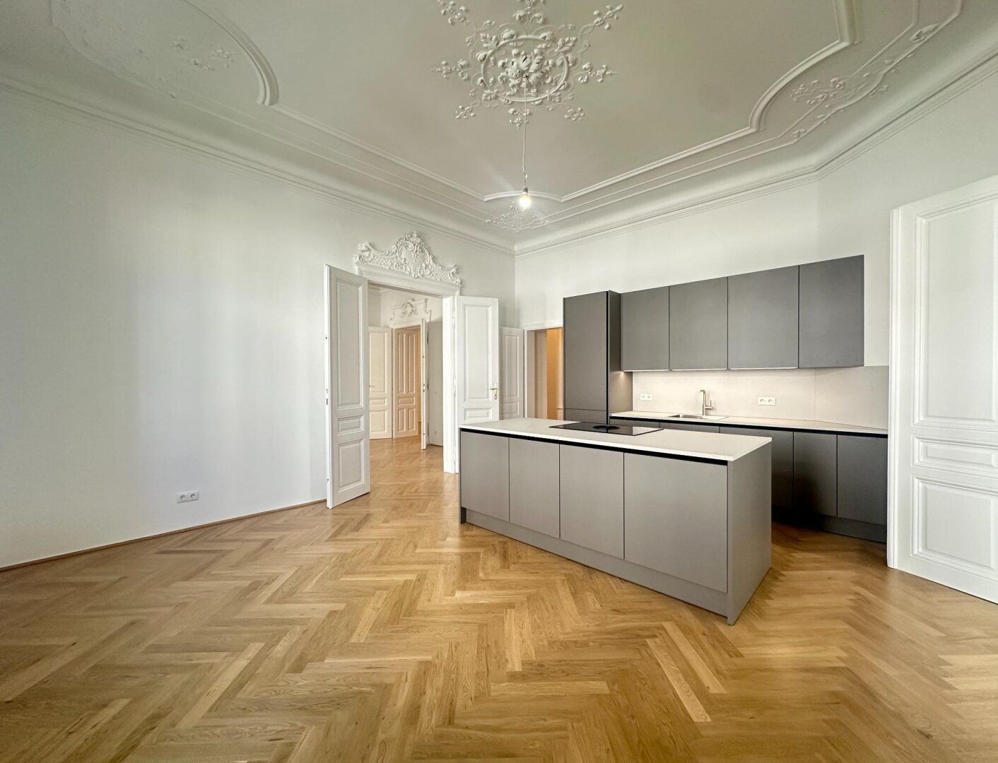 Stilvolle Altbauwohnung - Großzügiges Wohnen in bester Lage