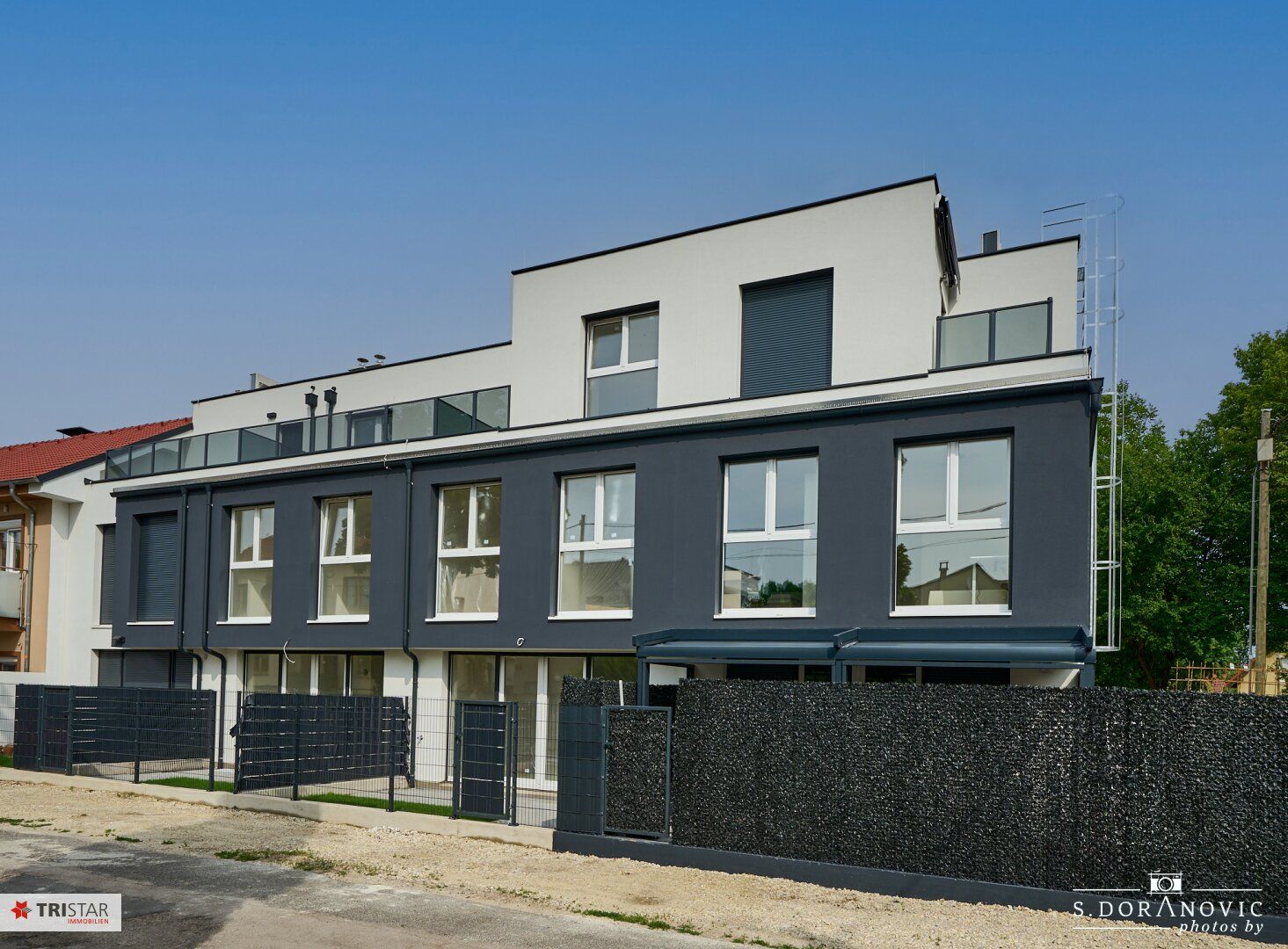 NEU! ++ BEZUGSFERTIG ++ HAUS MIT 5 ZIMMER / KELLER / GARTEN / 3 TERRASEN / 1 PKW-STELLPLATZ ++ EIGENTUM ++ 1220 WIEN ++