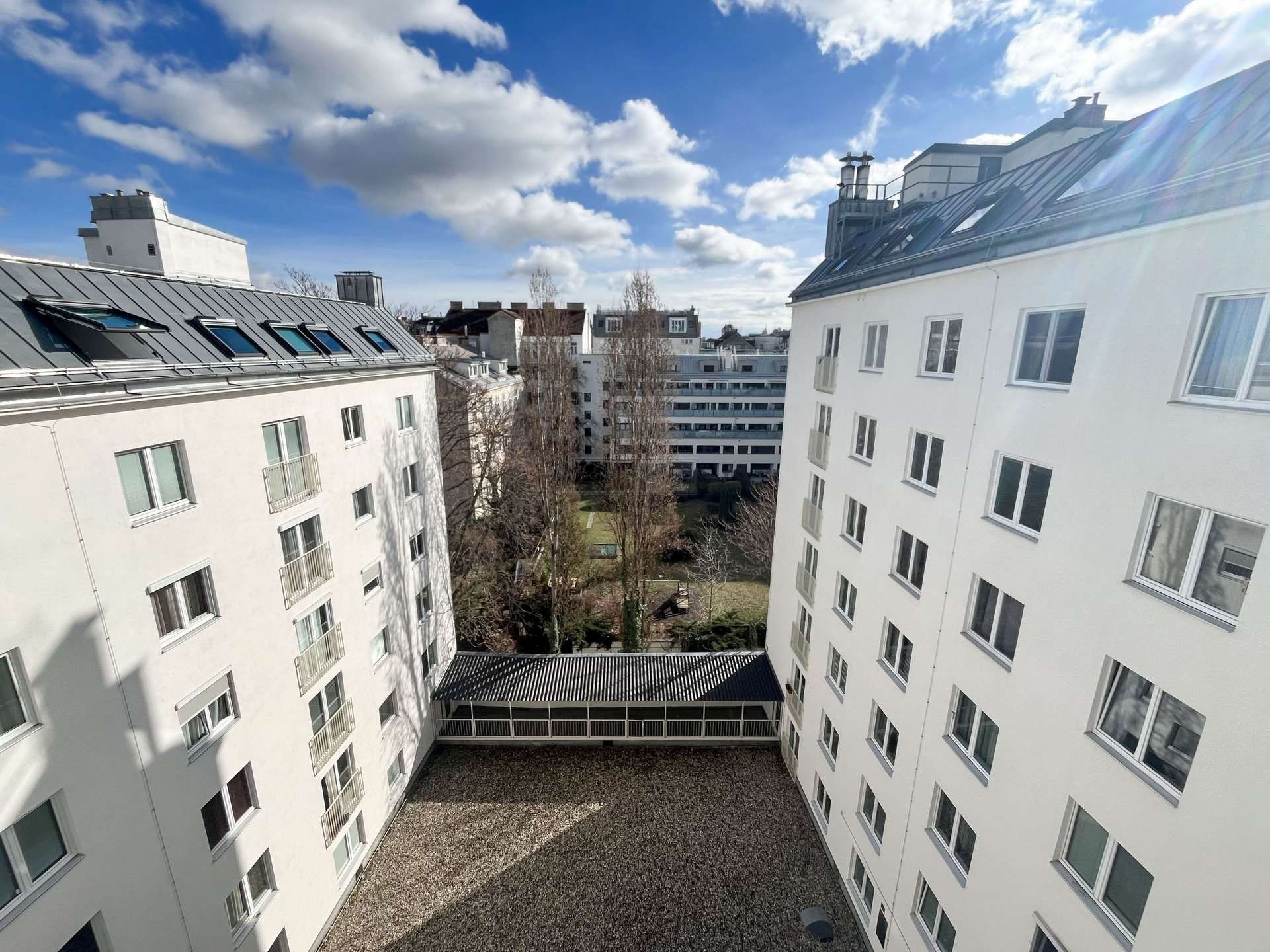 Erstbezug nach Generalsanierung: Ruhige 2-Zimmer-Wohnung mit Weitblick - VIDEO verfügbar!