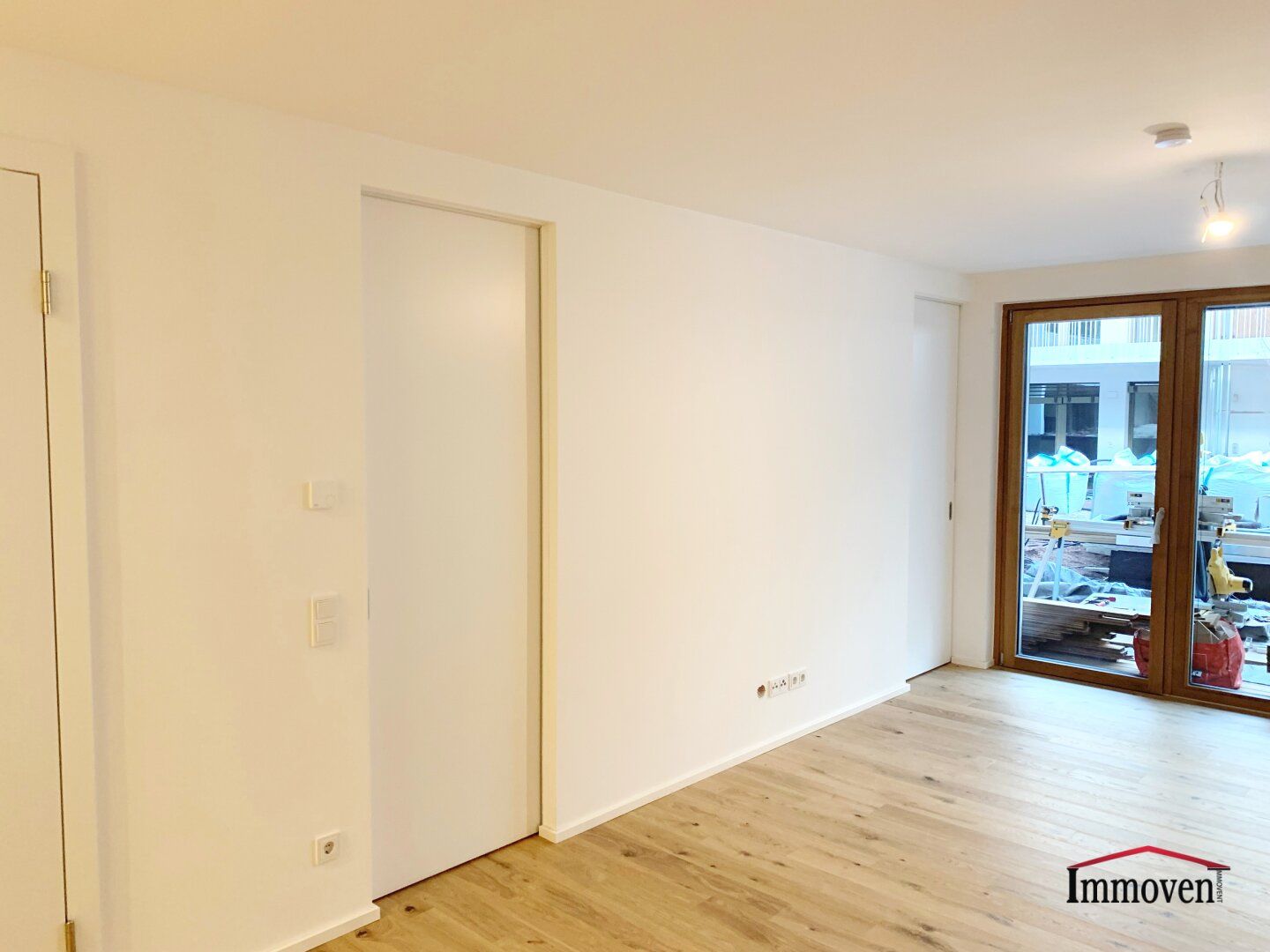 TOPLAGE und große LOGGIA: Hofseitige, moderne 2-Zimmerwohnung!