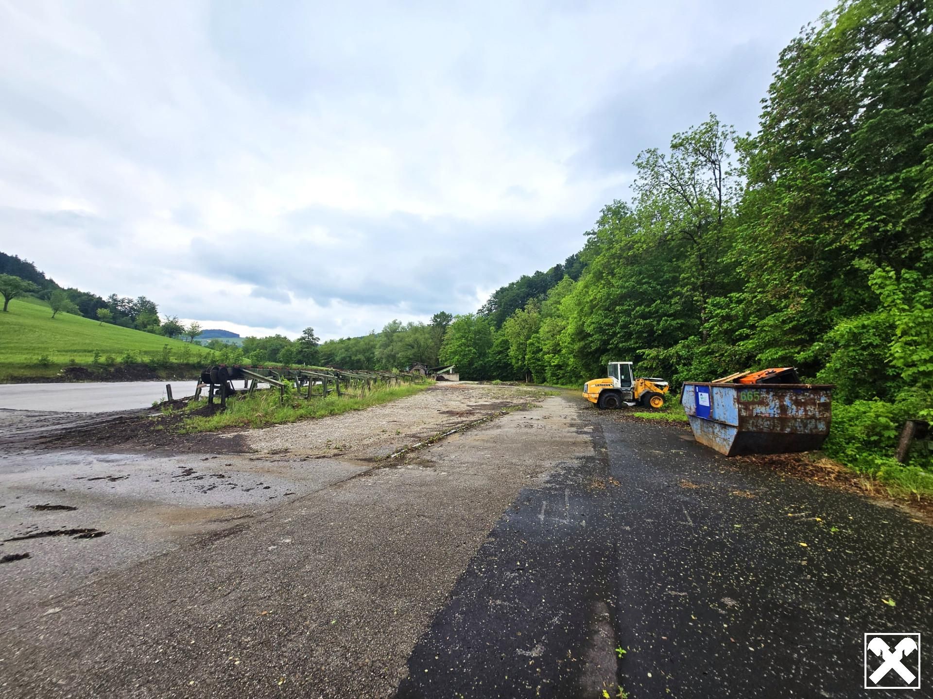 13.300 m² große Freifläche und 1 Lagerhalle mit ca. 240 m² im Urltal zu MIETEN - Ansicht 3