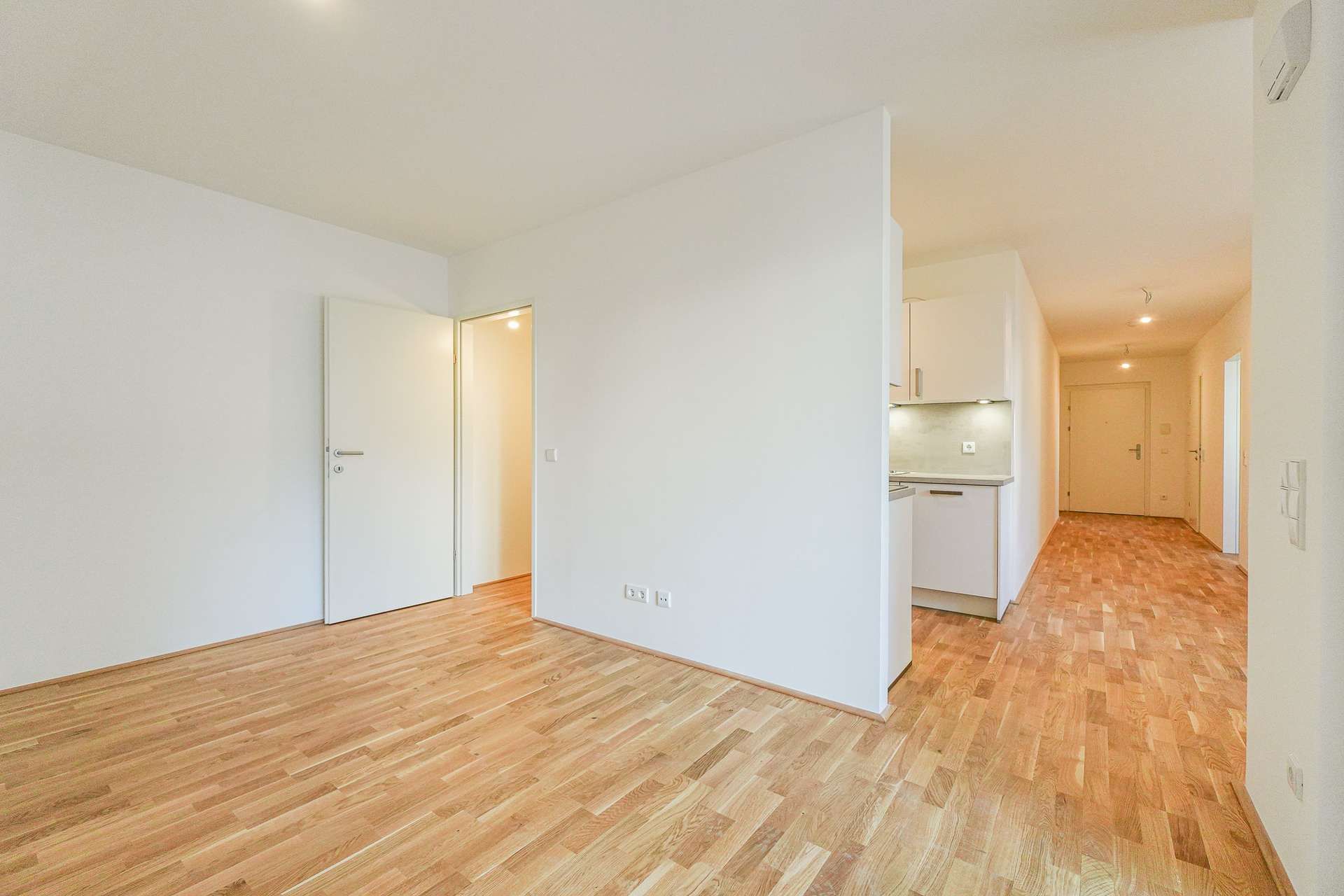 ** Neubau-Erstbezug in Ruhelage - Loggia & Gemeinschaftsdachterrasse nahe U1 **
