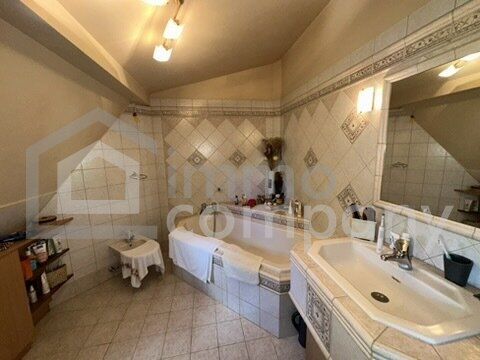 Haus in Schrebergartensiedlung, ständig Bewohnbar, Balkon, Terrasse, Pool, Gartenhütte und mehr. - Mehr