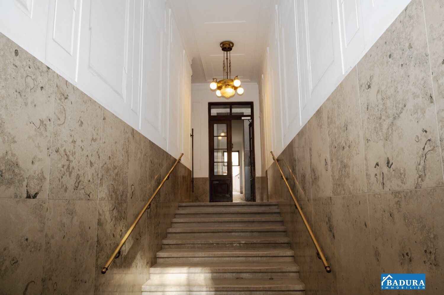 Neustiftgasse | 3 Zimmer Altbau in zentraler Lage