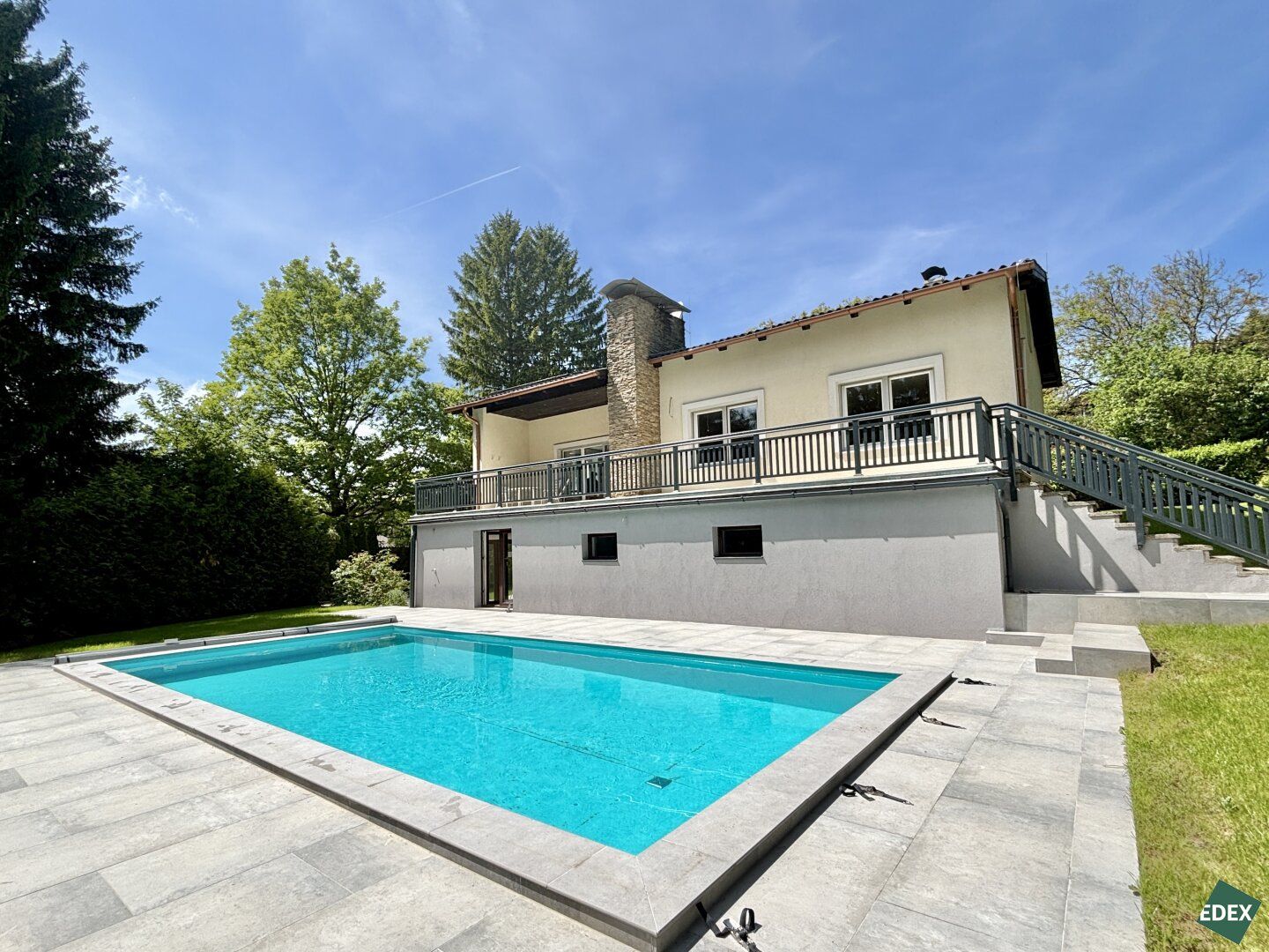 Urlaubsfeeling daheim - wunderschön saniertes Haus mit privatem Gartenparadies und Pool