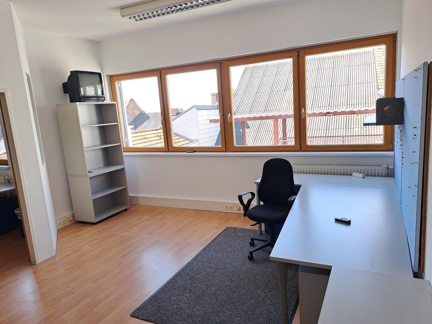 Bürofläche am Hauptplatz in Neusiedl am See - barrierefrei, klimatisiert und sofort verfügbar - Ansicht 3