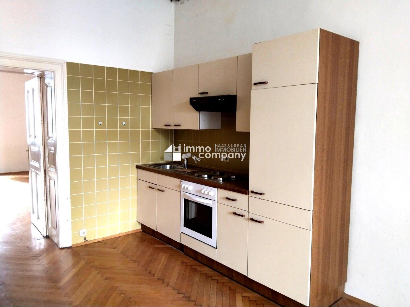 Mietpreis gesenkt!! Charmante Altbauwohnung mit Balkon und typischem Flair