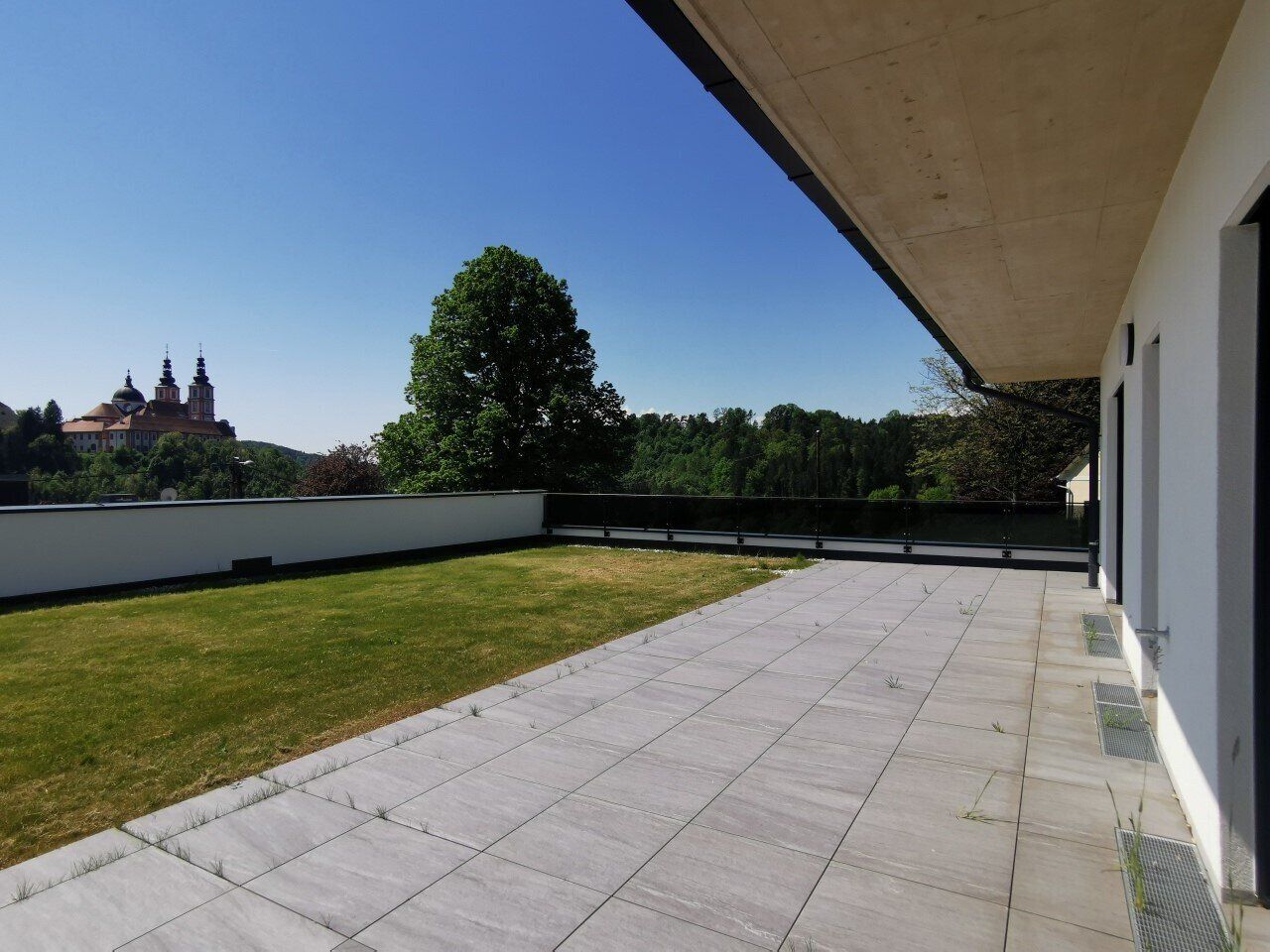 Erstbezug Nähe Leechwald: Luxuriöse Terrassenwohnung mit eigenem Garten nahe der Mariatroster Basilika!