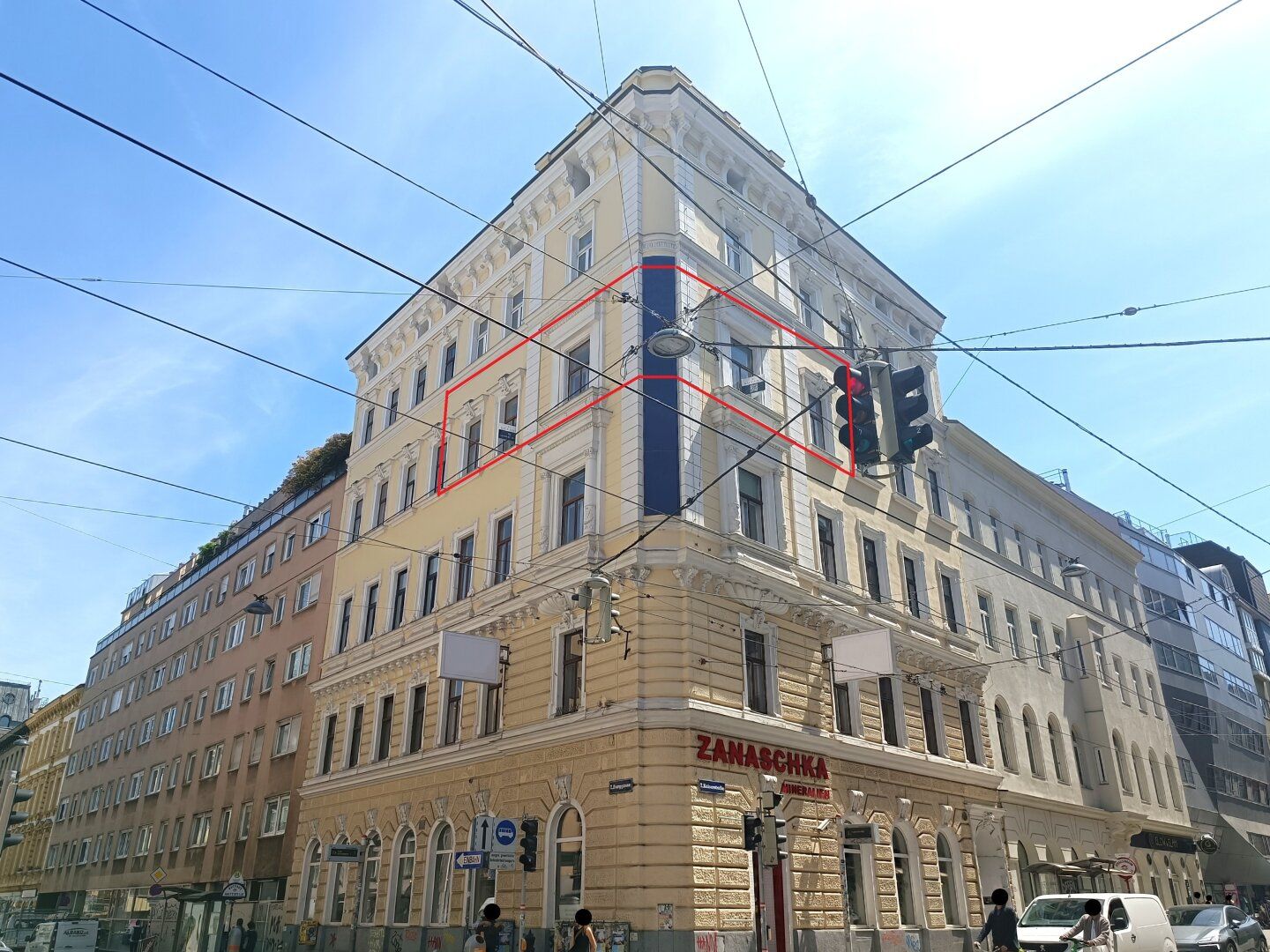 3-Zimmer Altbaujuwel im 7. Bezirk - Nähe U6 Burggasse & Lugner City! Sanierungsbedürftig!
