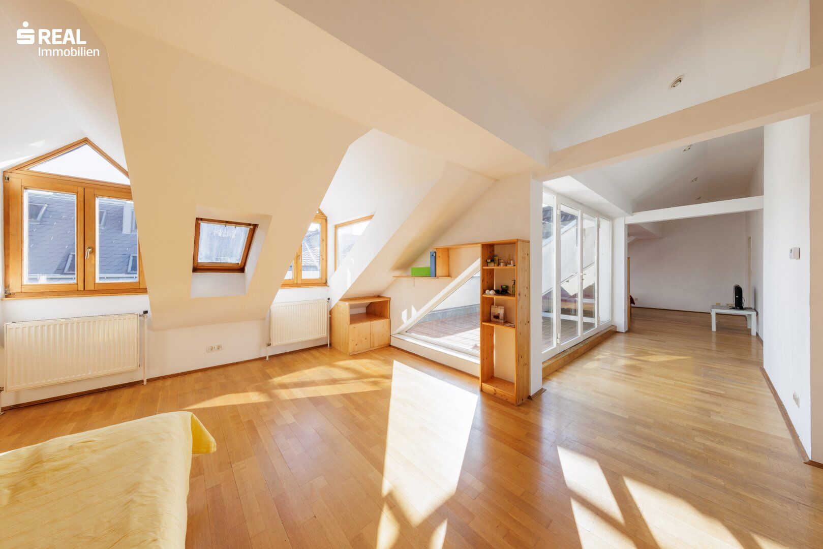 Traumhafte Dachgeschosswohnung mit großer Terrasse und herrlichem Fernblick