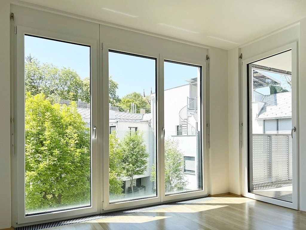 Neuwertige, sonnige 3 Zimmer Terrassen-Wohnung zum Innenhof - Garagenstellplatz möglich