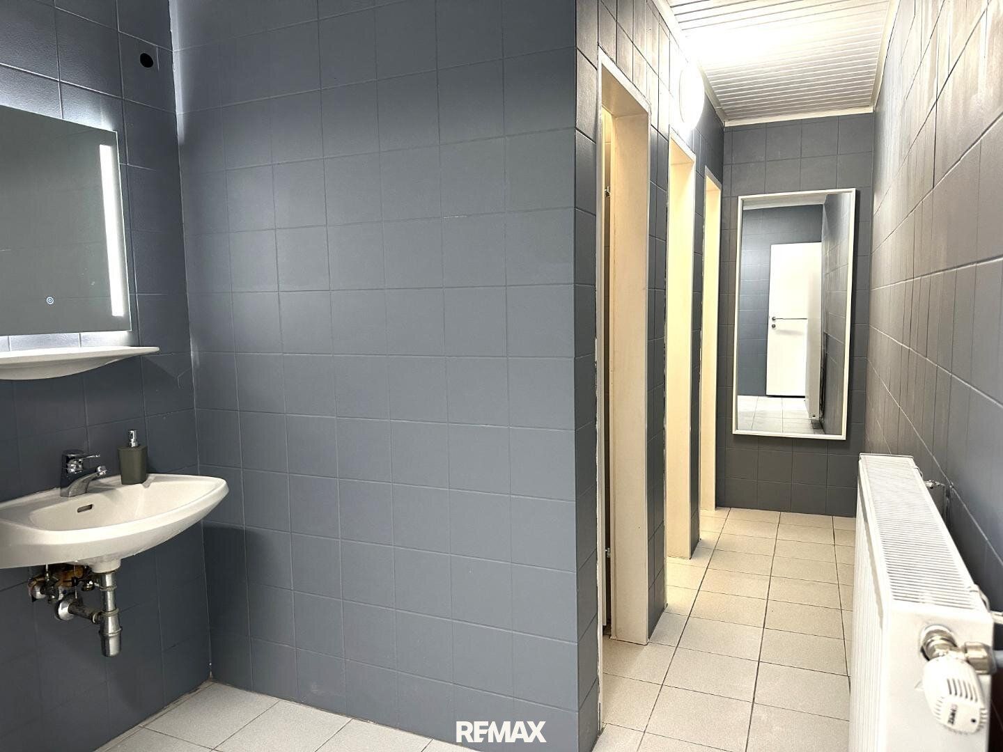 ***Gewerbefläche mit 240m² Ehemaliger Einkaufsmarkt , sofort verfügbar - Top 1*** - Vista 4