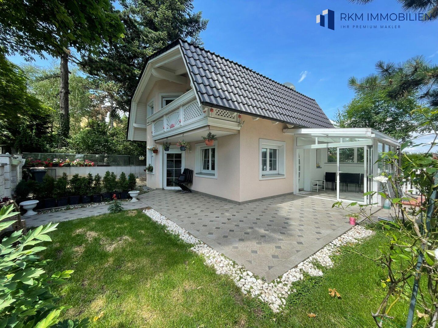 Charmantes Einfamilienhaus in 1160 Wien - Ihr neues Zuhause mit Garten und Balkon!