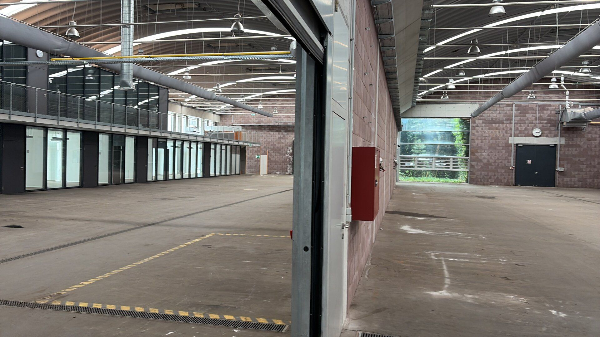 Große Lager-/Produktionshalle mit flexibler Einteilungsmöglichkeit in Mattighofen - Ansicht 5