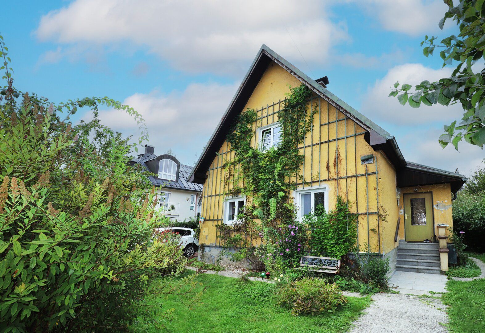 Für die Familie: Einfamilienhaus mit Tradition und wunderbar großem Garten in schöner Wohnlage Salzburg-Morzg