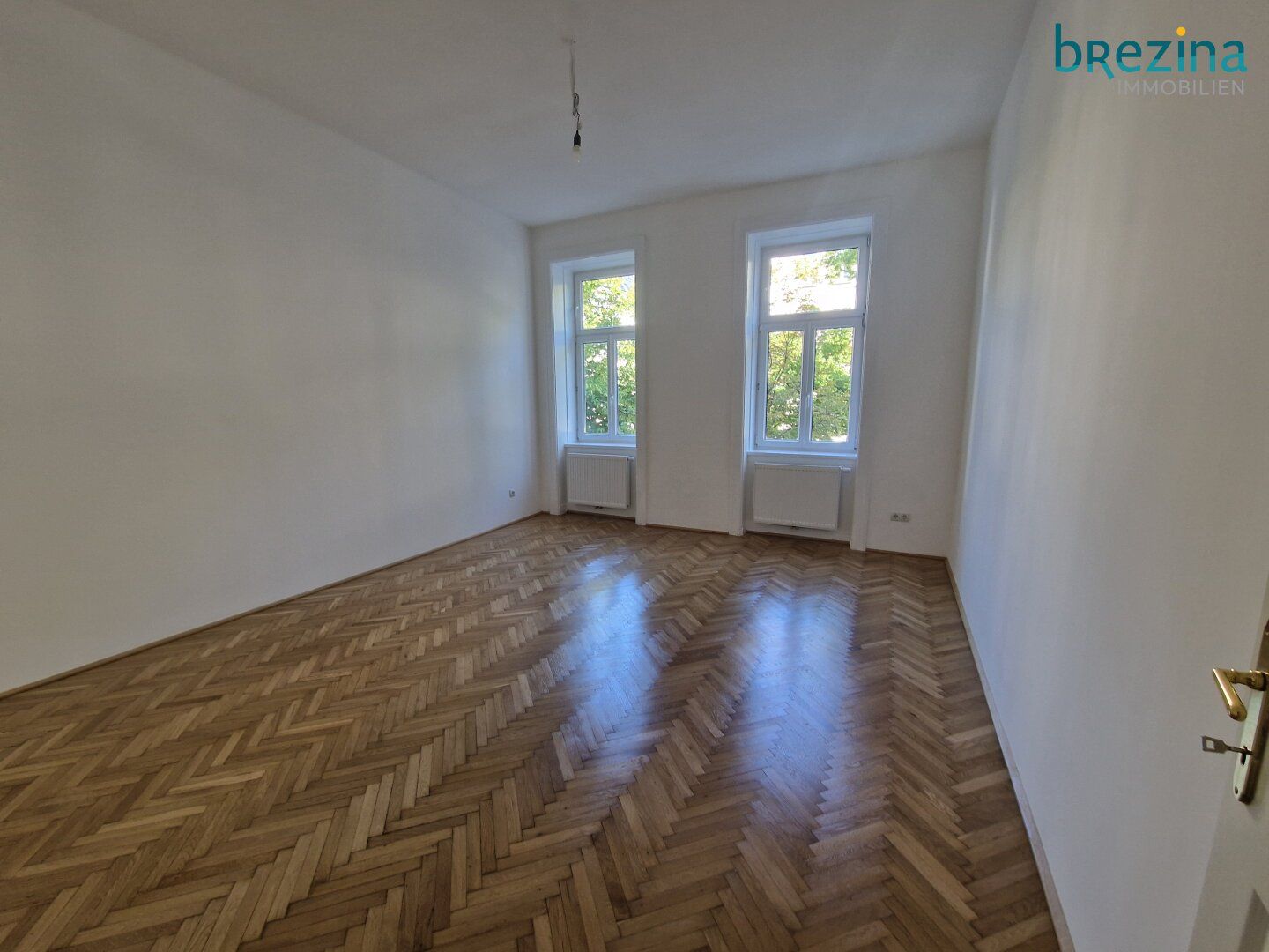 ERSTBEZUG- U3 NÄHE - TOLLE 2 ZIMMER WOHNUNG mit GRÜNBLICK - TAUTENHAYNGASSE