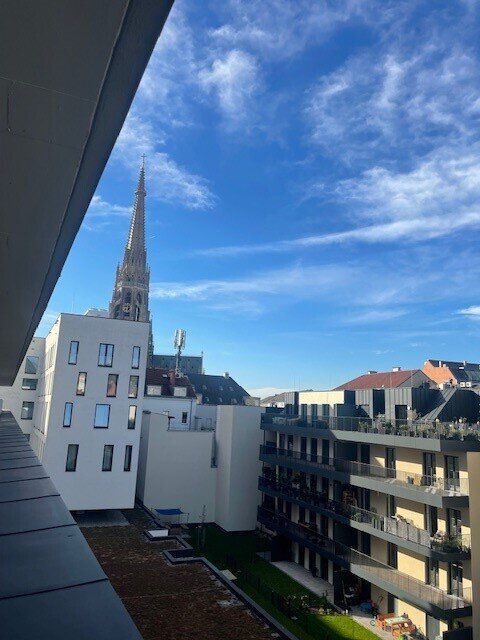 2-Zimmer Wohnung mit großem Balkon und moderner Küche in exklusiver Lage