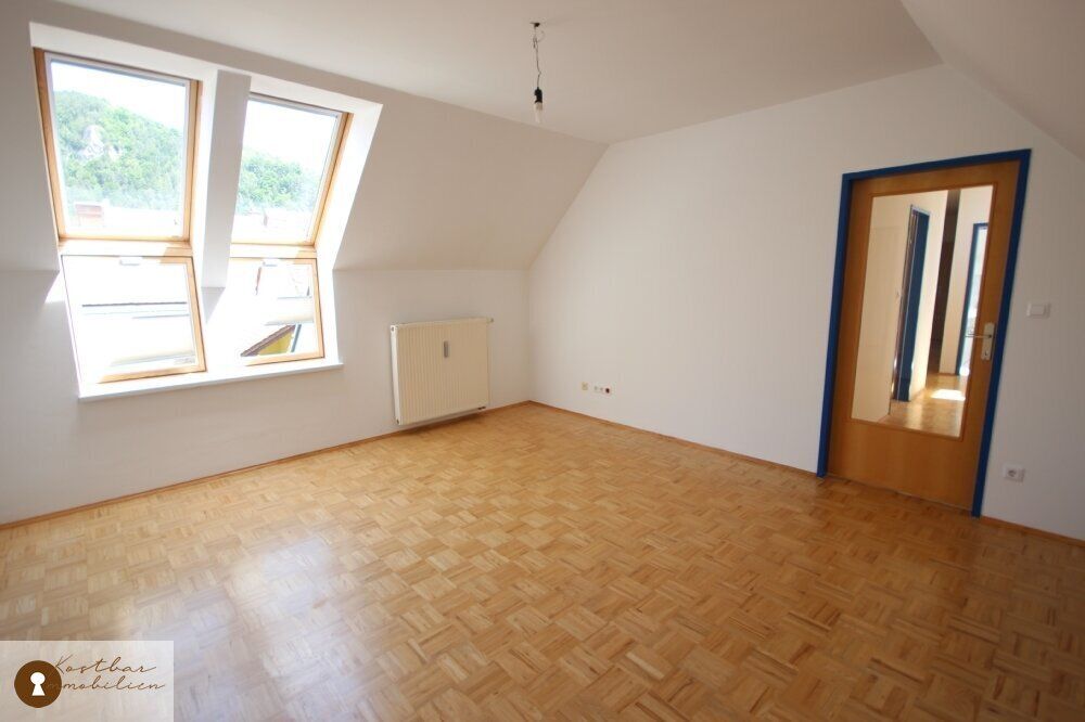 Ihr Wohlfühlparadies zur Miete! Auffallend gloriose Dreizimmerwohnung am Hauptplatz in Frohnleiten. Haustiere erlaubt.