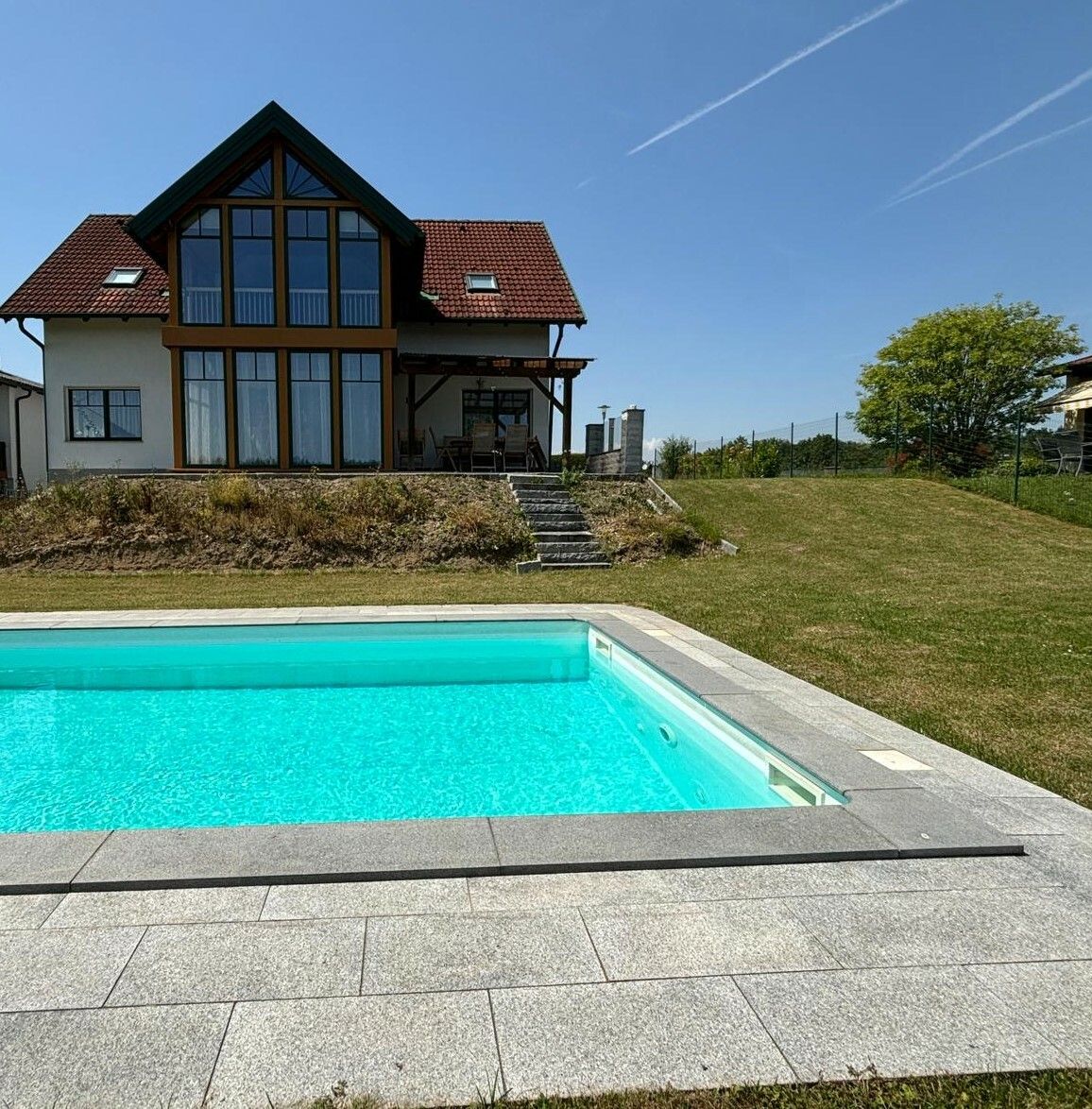 Wohnen der Extraklasse - Traumhaus mit Pool in toller Lage