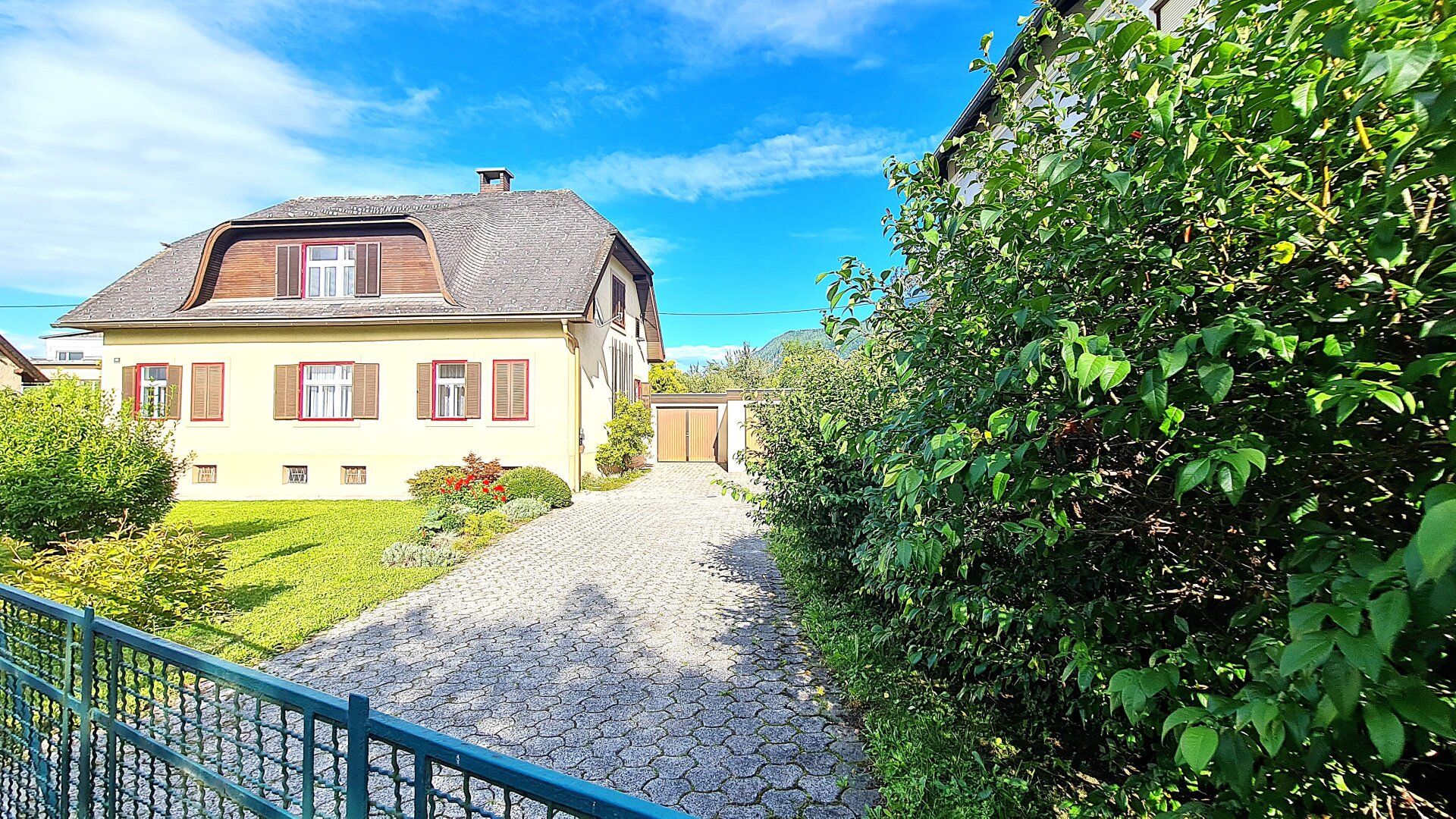 FERLACH - EINE LIEGENSCHAFT MIT POOL ZUM VERLIEBEN