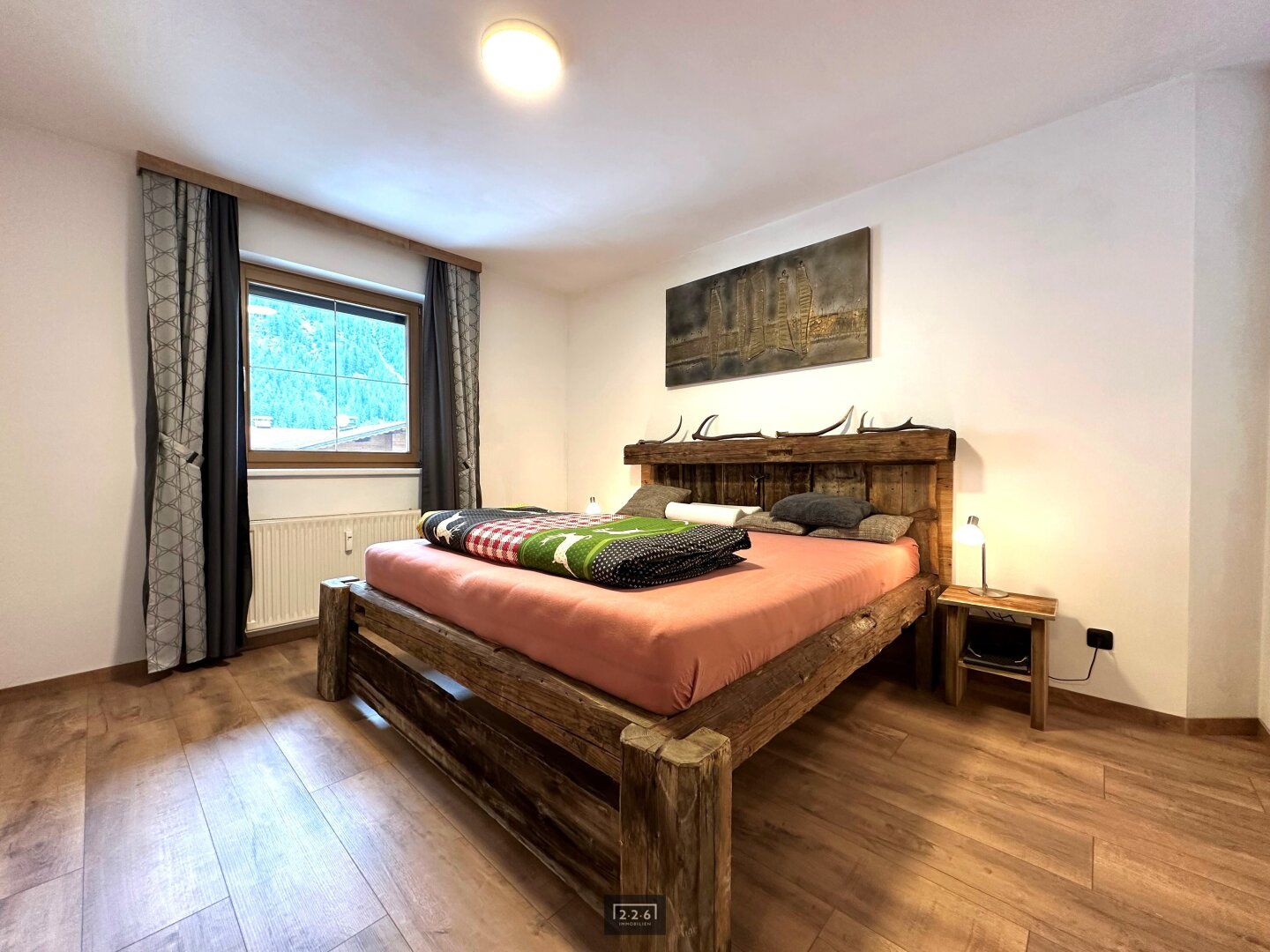 226 Immobilien: Idyllische 4-Zi-Wohnung mit TG-AP im Gschnitztal