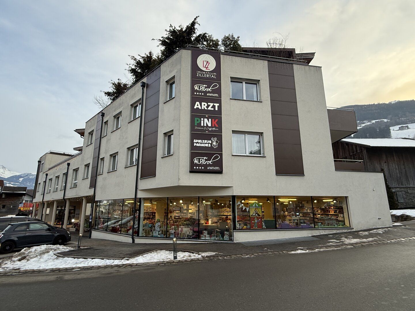 Attraktives Geschäftslokal in Kaltenbach in Top-Lage