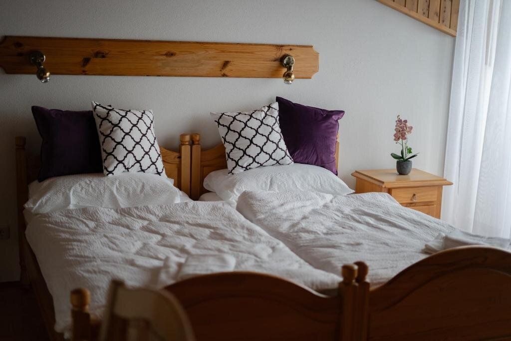 Gemütliches Zimmer - Voll möbliert, TV & WLAN inklusive! Nahe Velden am Wörthersee!