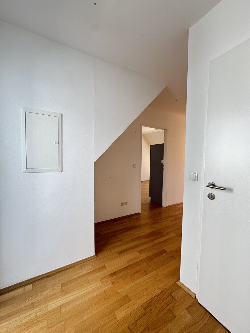 ***Moderne 2-Zimmer-Dachgeschosswohnung mit zwei Balkonen in Ruhelage nahe U1*** - Ansicht 6