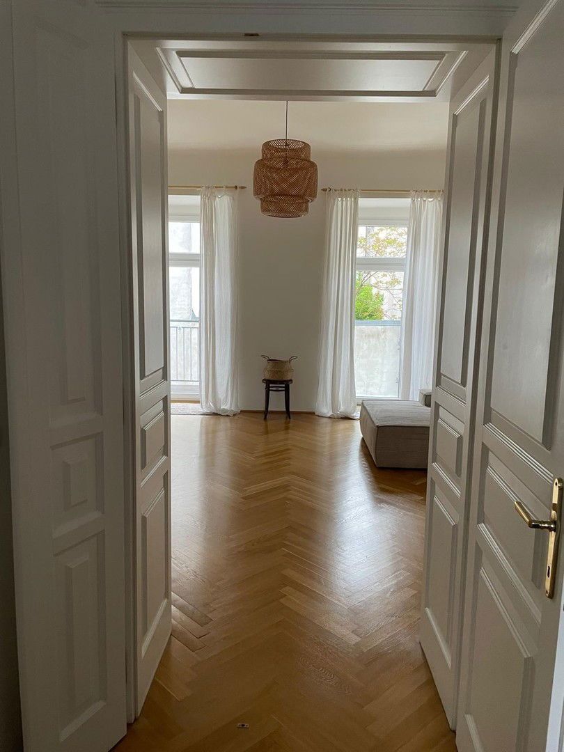 Charmante und ruhige 2Zimmer Altbauwohnung mit Terrasse, Nähe zum AKH