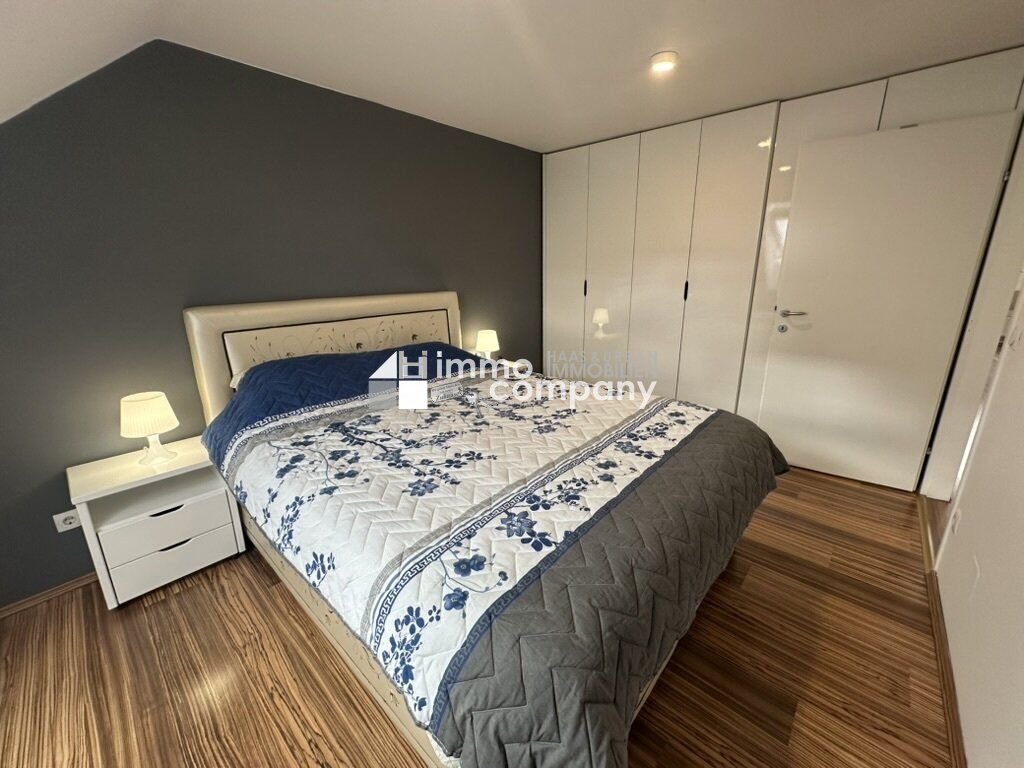 Dachgeschosswohnung in 1040 Wien - modern, geräumig, mit Balkon!