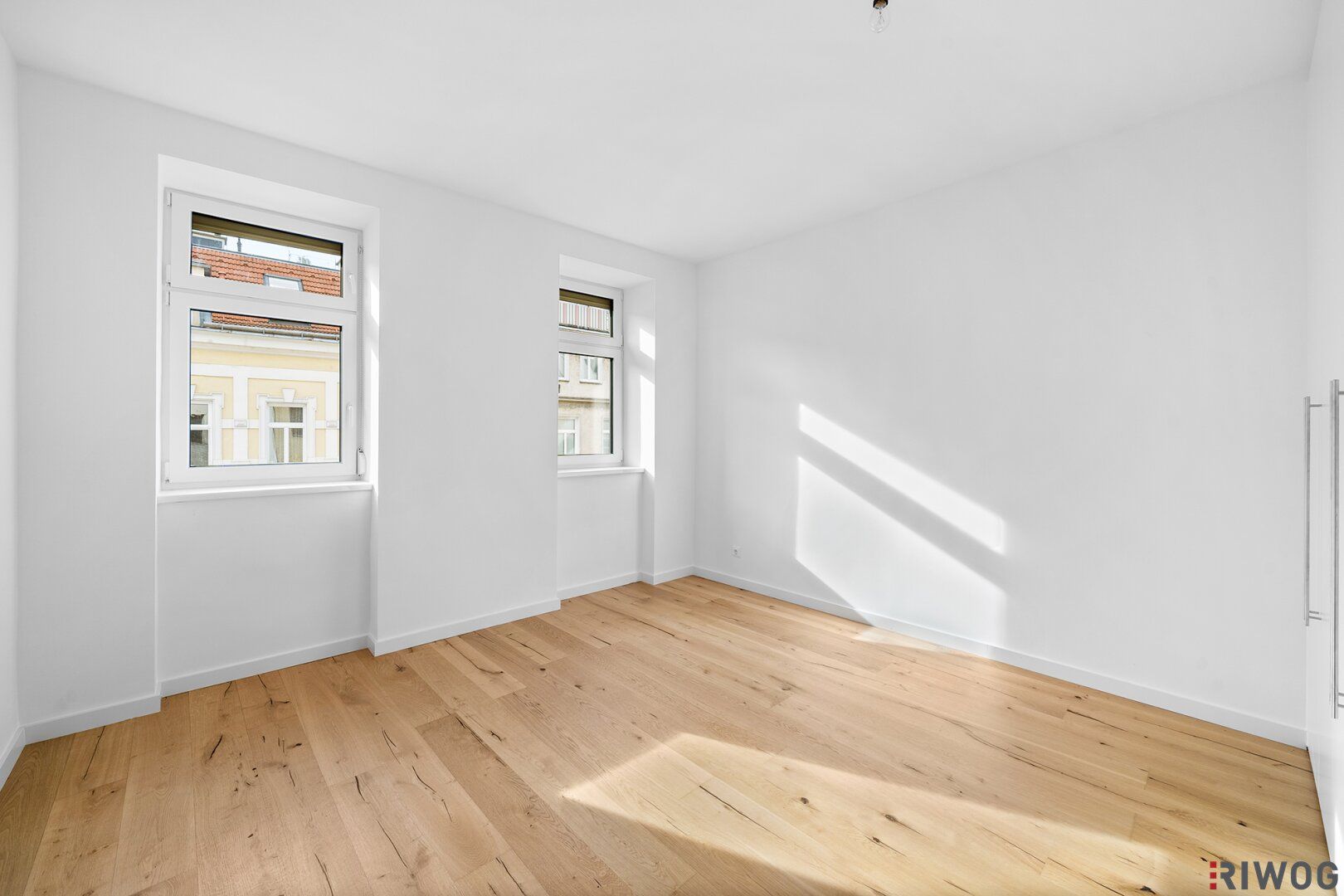 Exklusive Altbauwohnung mit Riesiger Loggia in gehweite zum Schweizergarten