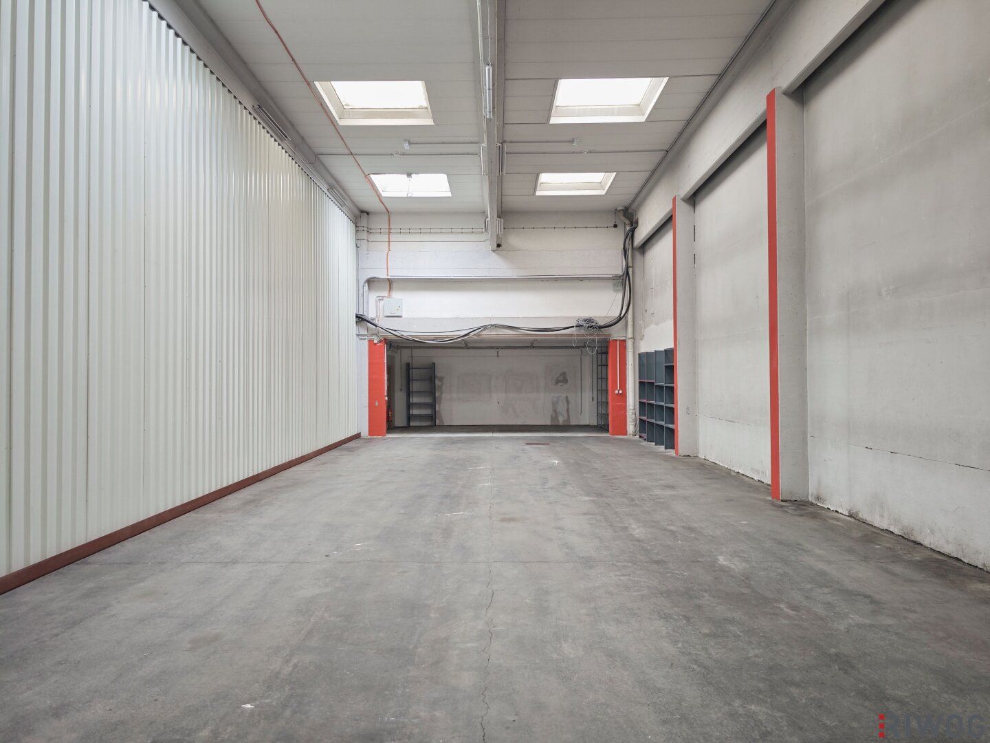 Innovativer Betriebsstandort mit ca. 3.300m² Nutzfläche | Büro-, Produktions- & Lagerflächen | Teilflächen möglich - Mehr